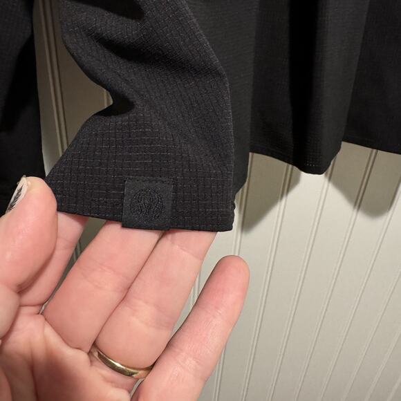 Lululemon Black Ventlight Button Up Shirt Size 12 - Picture 8 of 8